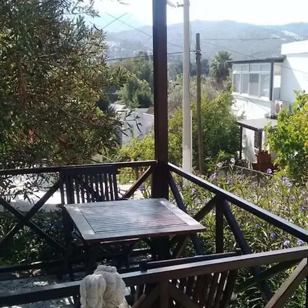 Comfortable Apart 2 Min Walk To Beach With Wonderful View Golturkbuku