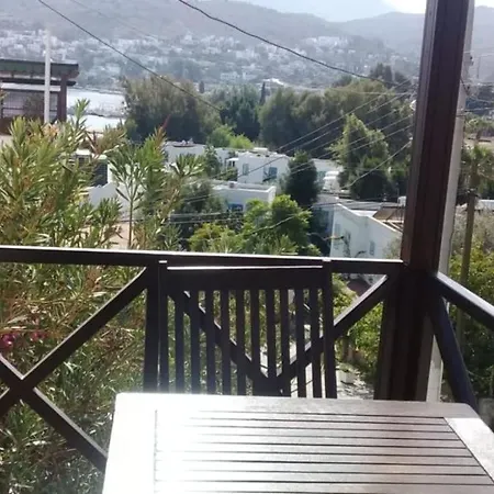 Comfortable Apart 2 Min Walk To Beach With Wonderful View Golturkbuku